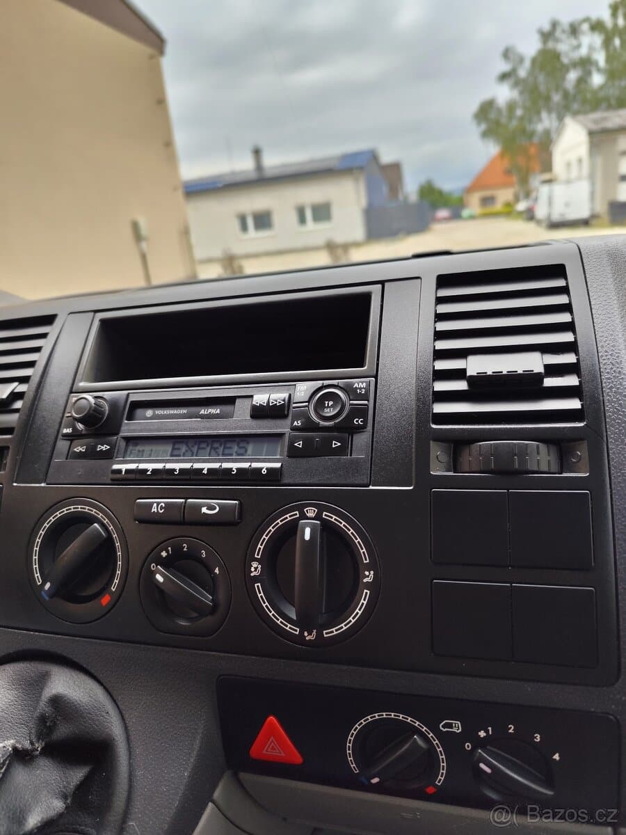 2006 Volkswagen TRANSPORTER - 11