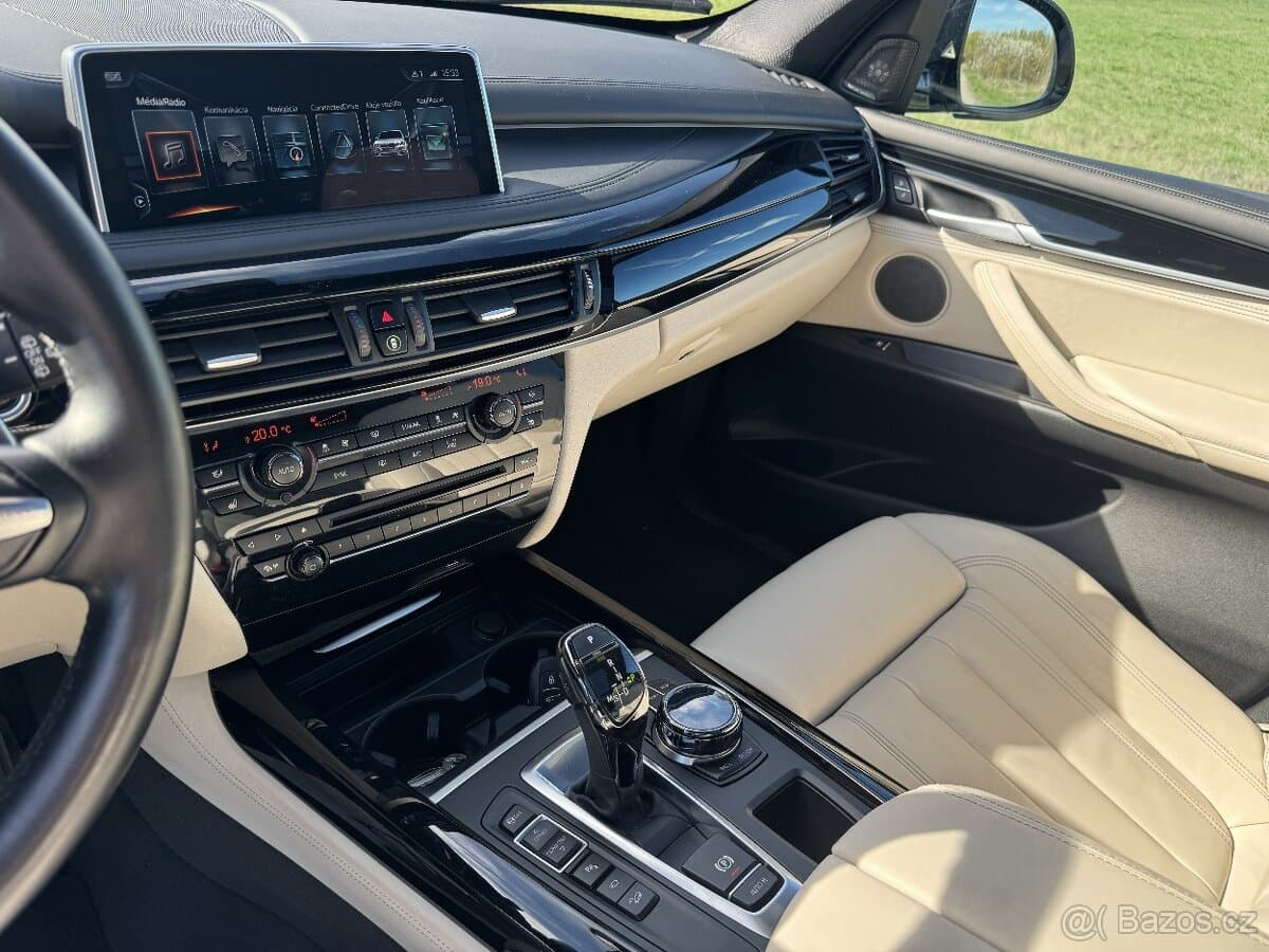 2017 BMW X5 - 11