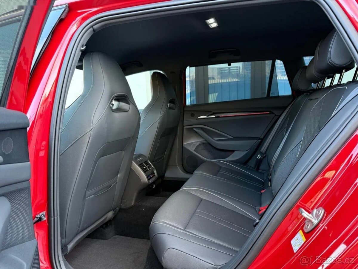 2025 Škoda SUPERB - 11
