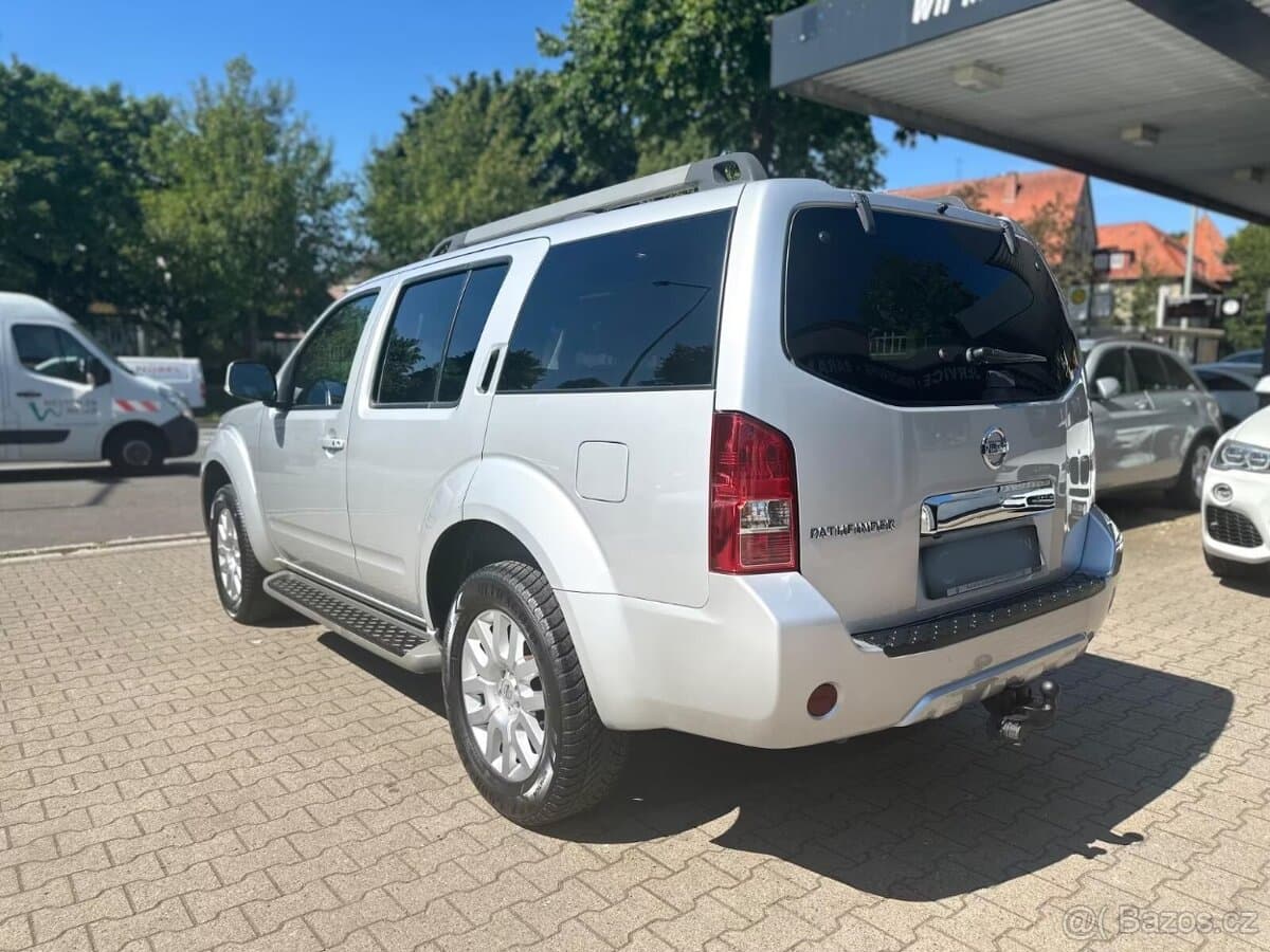 2014 Nissan PATHFINDER - 11