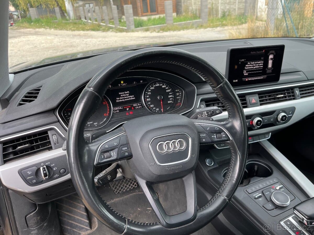 2016 Audi A4 - 11