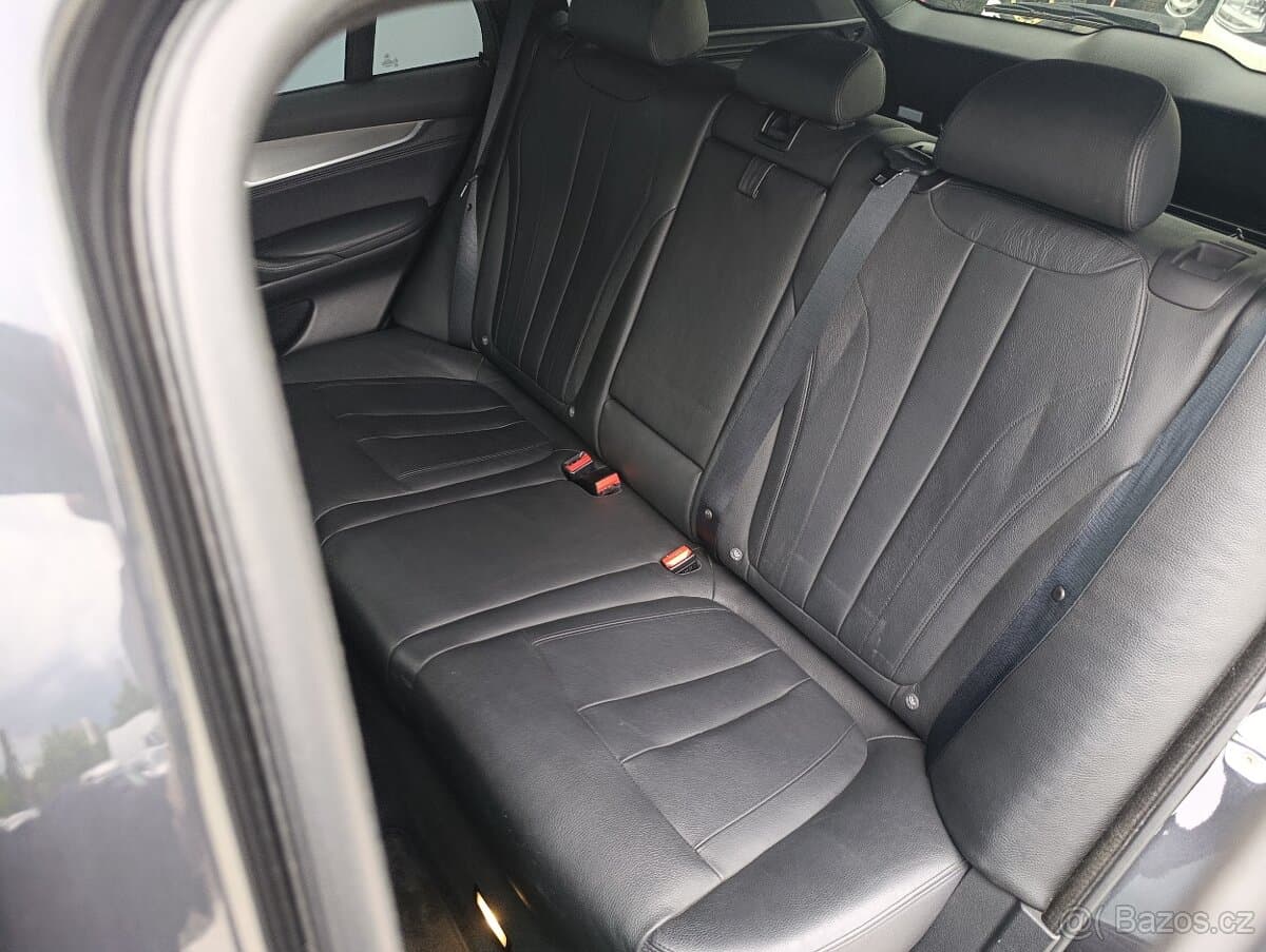 2017 BMW X5 - 11