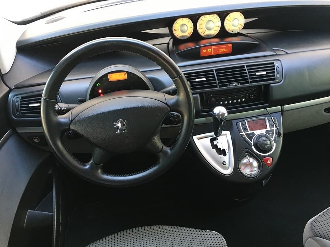 2009 Peugeot 807 - 11