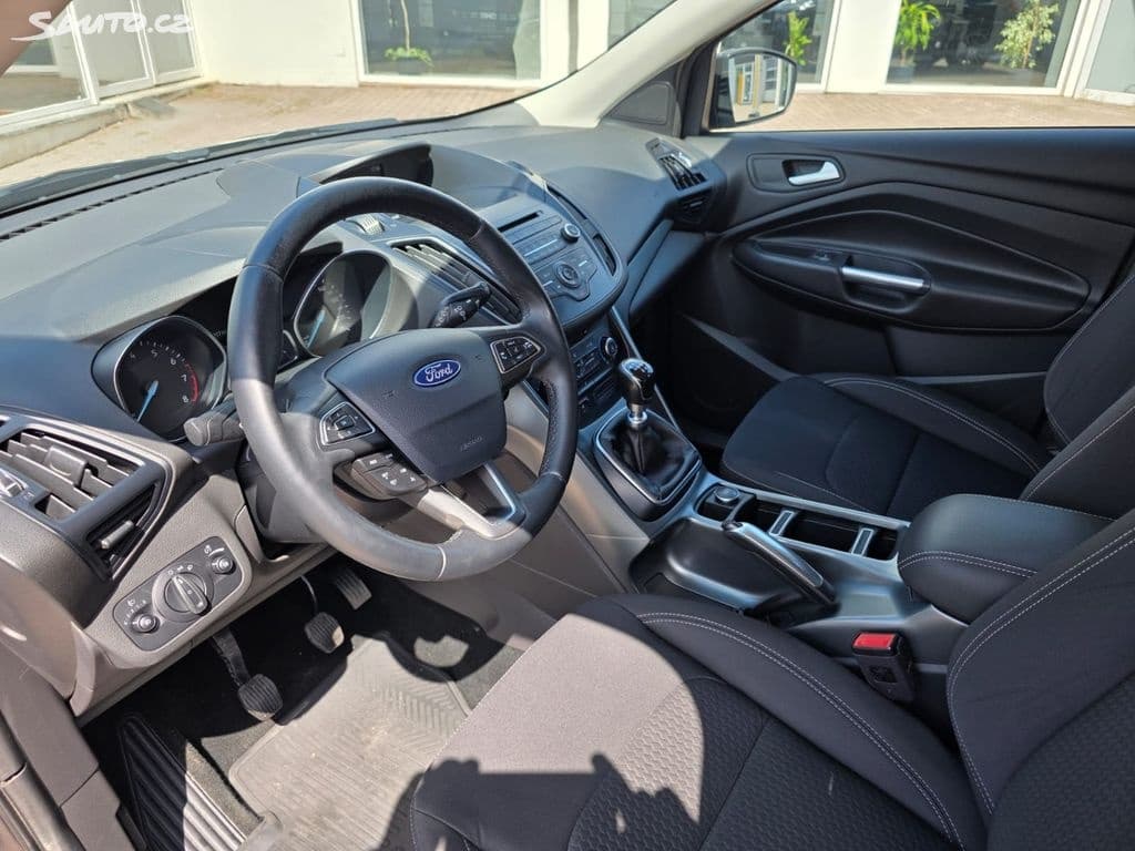 2019 Ford KUGA - 11