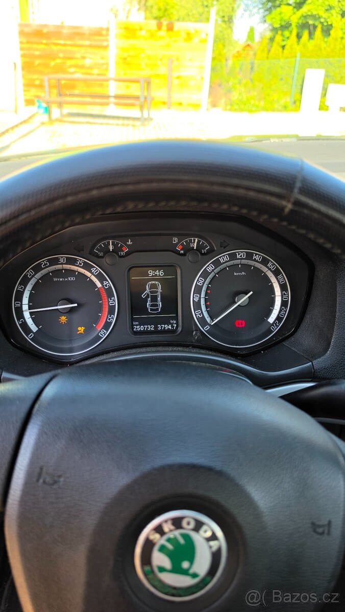 Škoda OCTAVIA - 11
