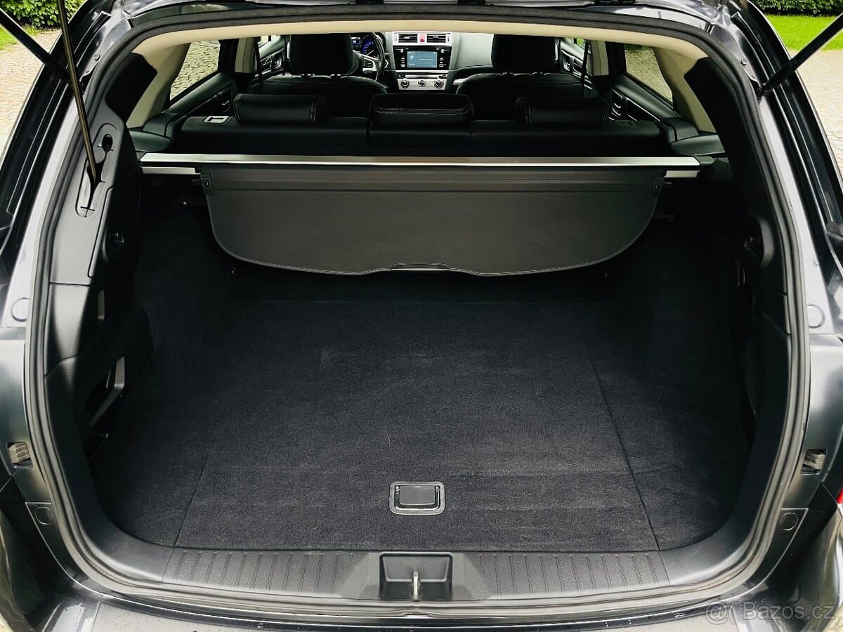 2017 Subaru OUTBACK - 11