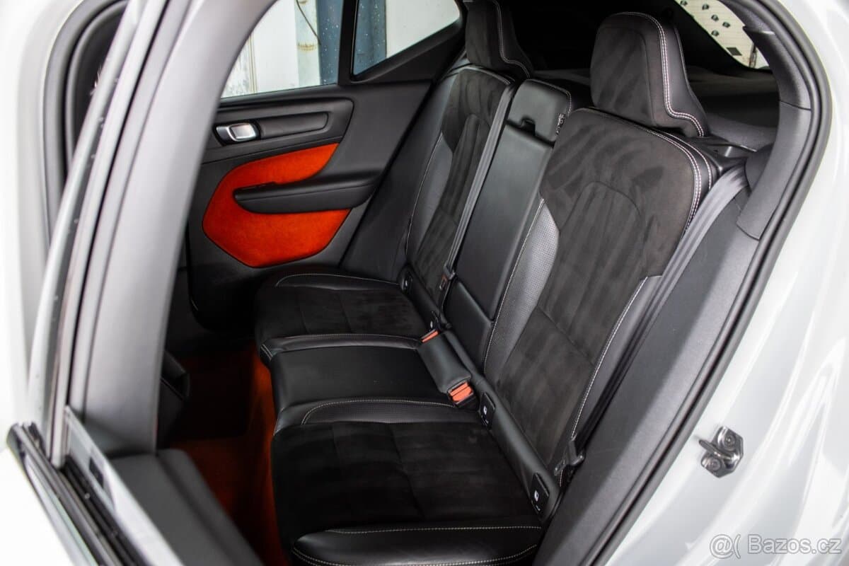 2018 Volvo XC40 - 11