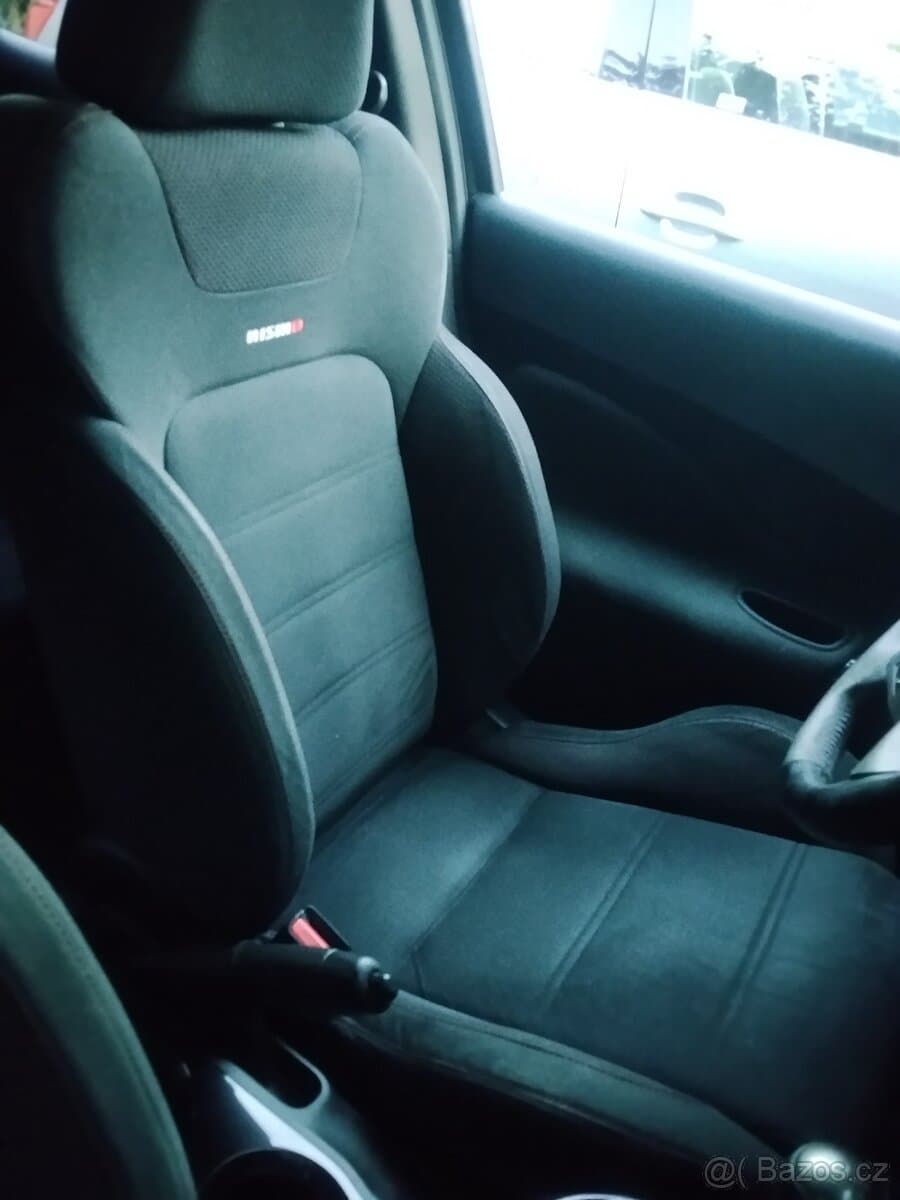 Nissan JUKE - 11
