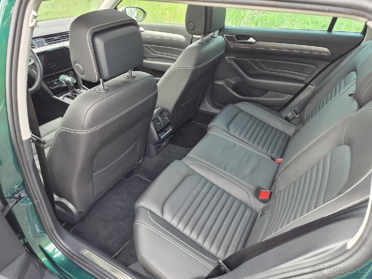2020 Volkswagen PASSAT - 11