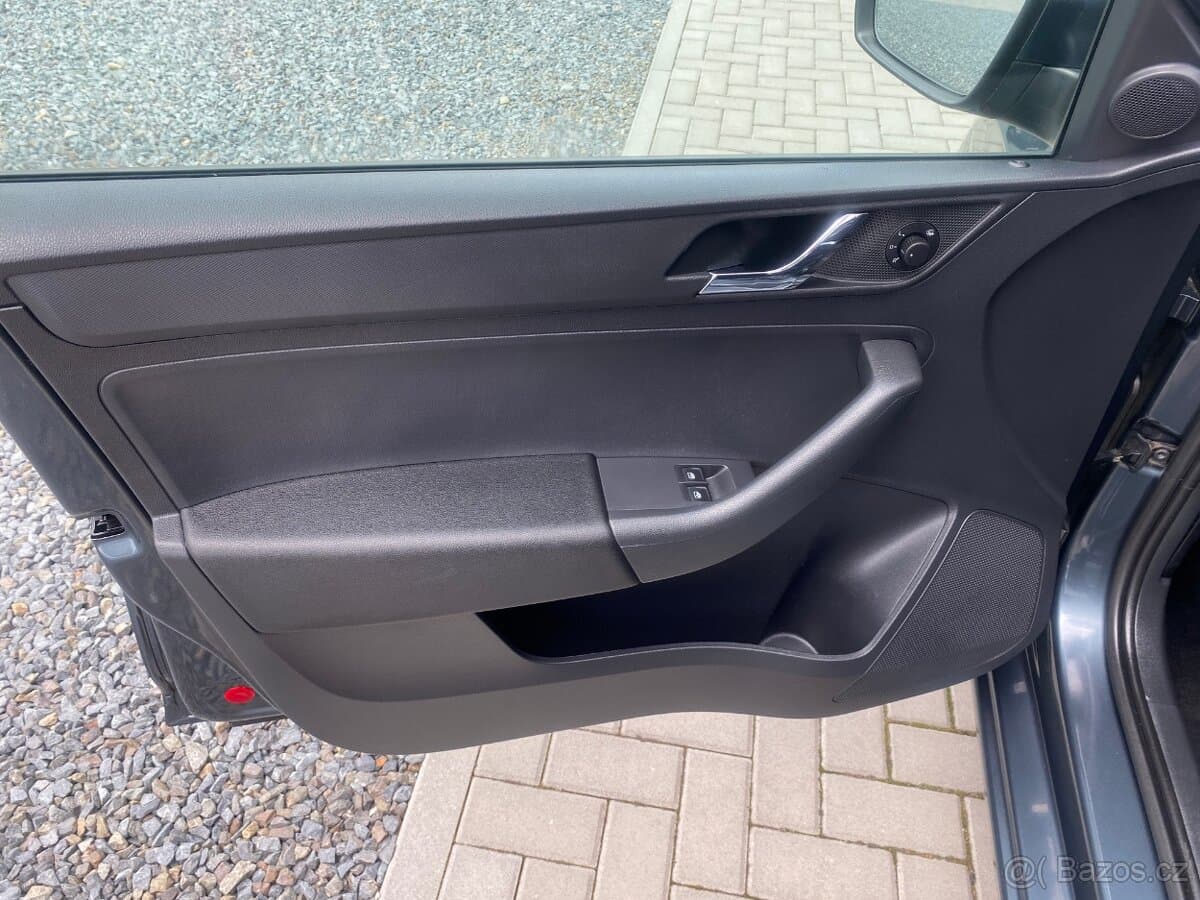 2015 Škoda RAPID - 11