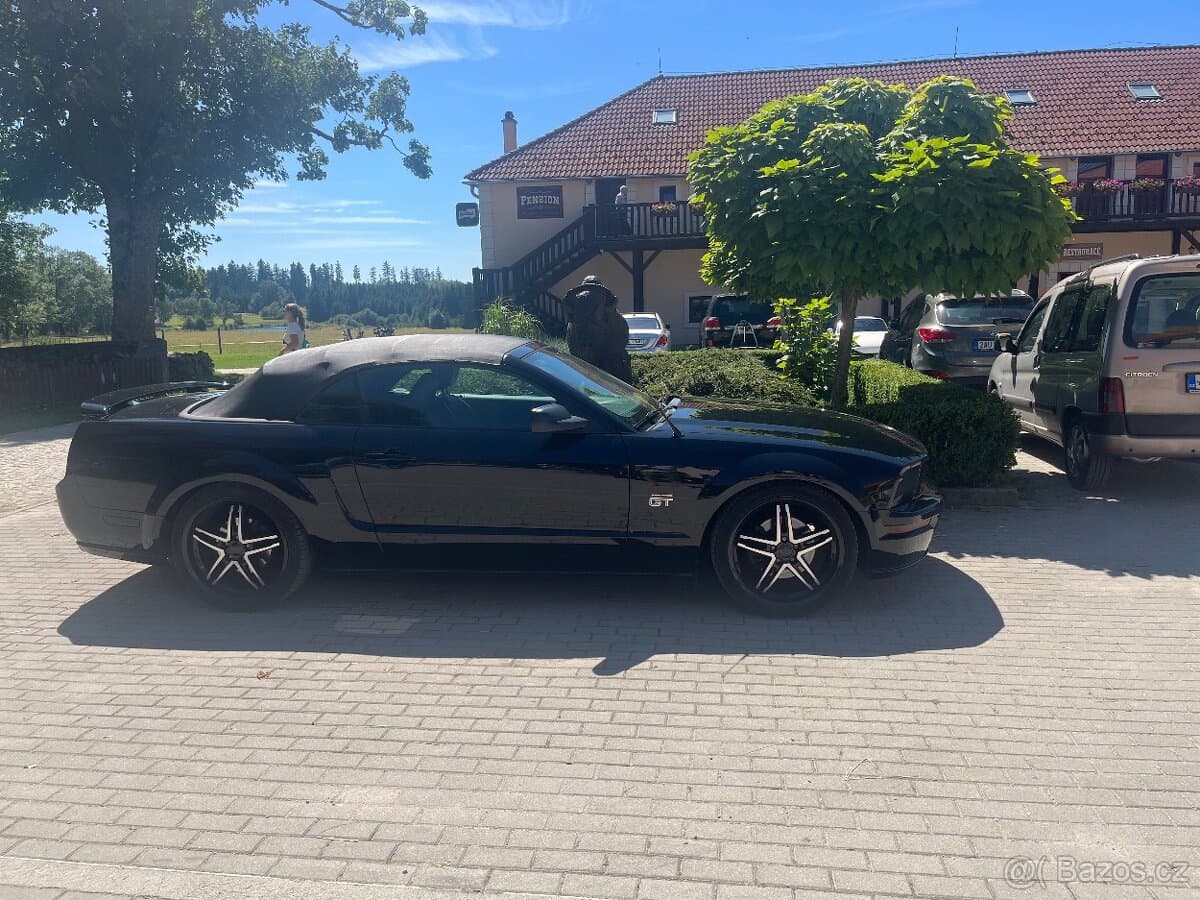 Ford MUSTANG - 11