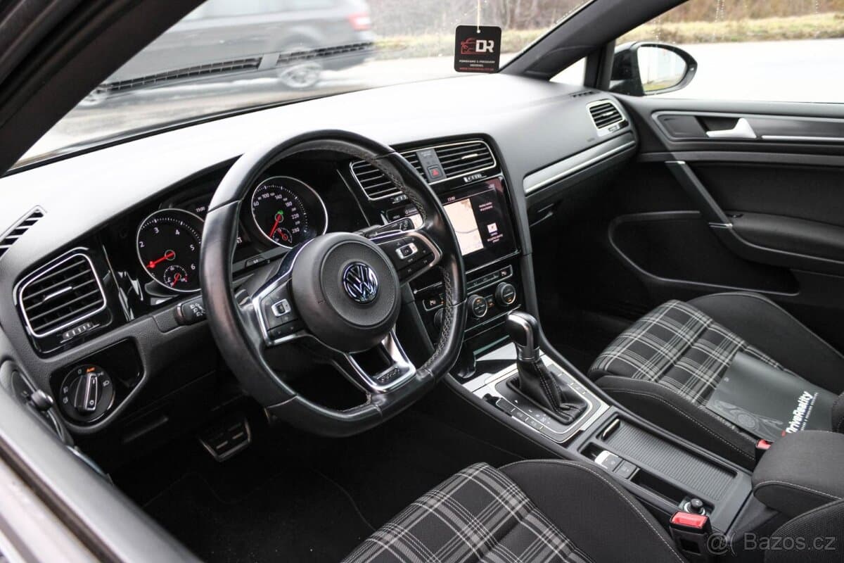 2019 Volkswagen GOLF - 11