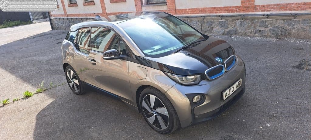 2015 BMW i3 - 11