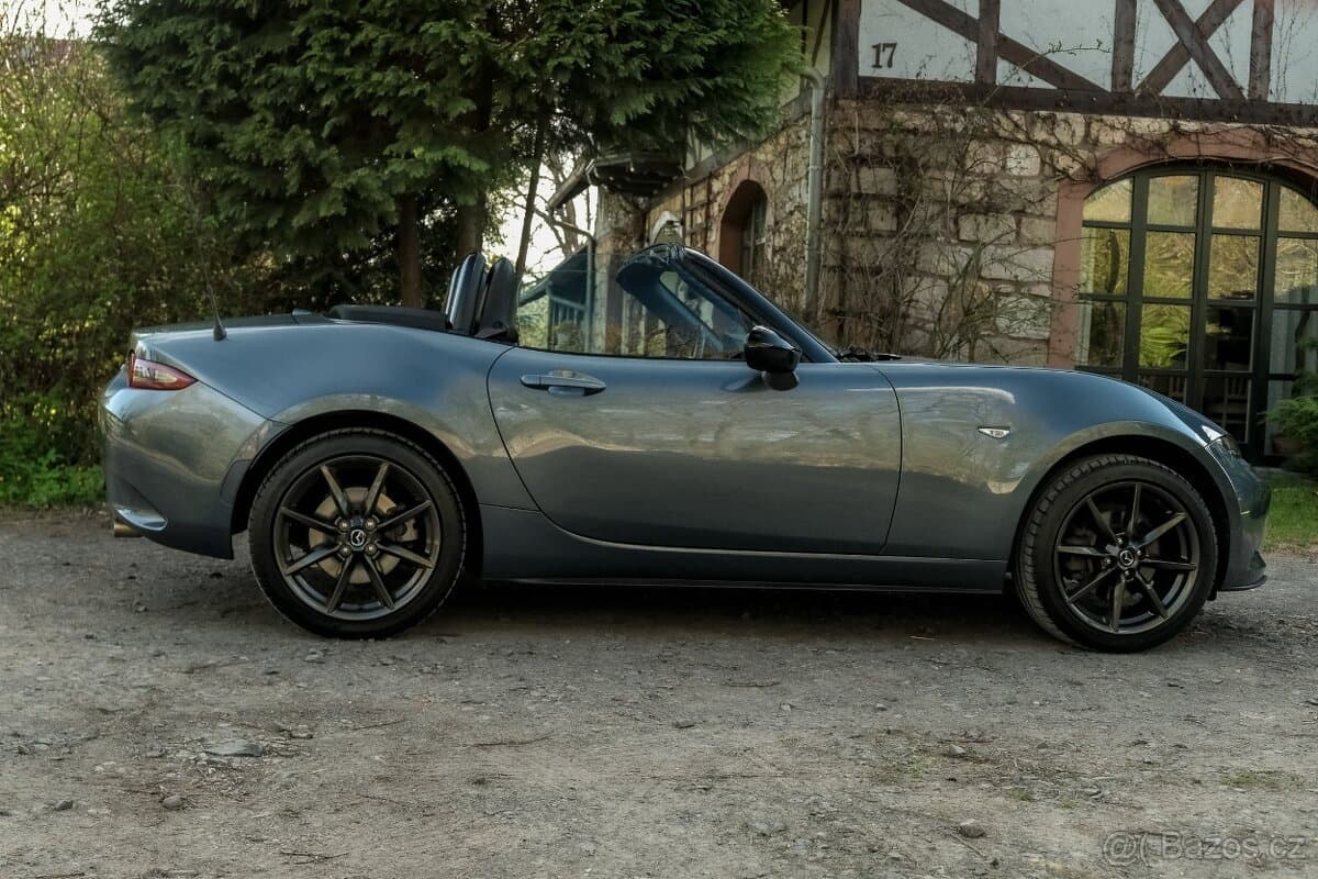 2017 Mazda MX-5 - 11