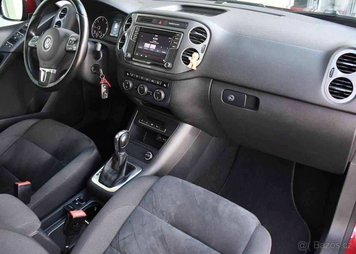 2015 Volkswagen TIGUAN - 11