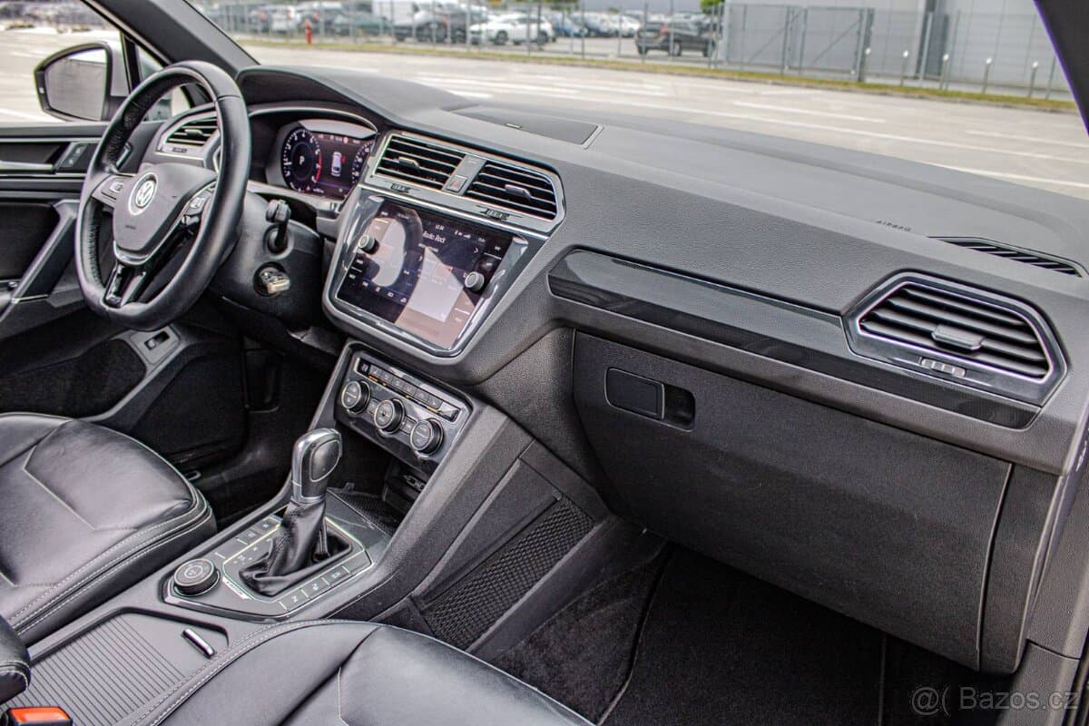2018 Volkswagen TIGUAN - 11