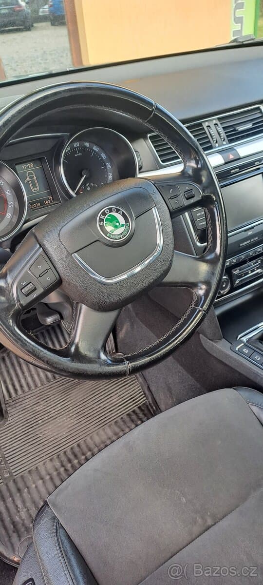 2011 Škoda SUPERB - 11