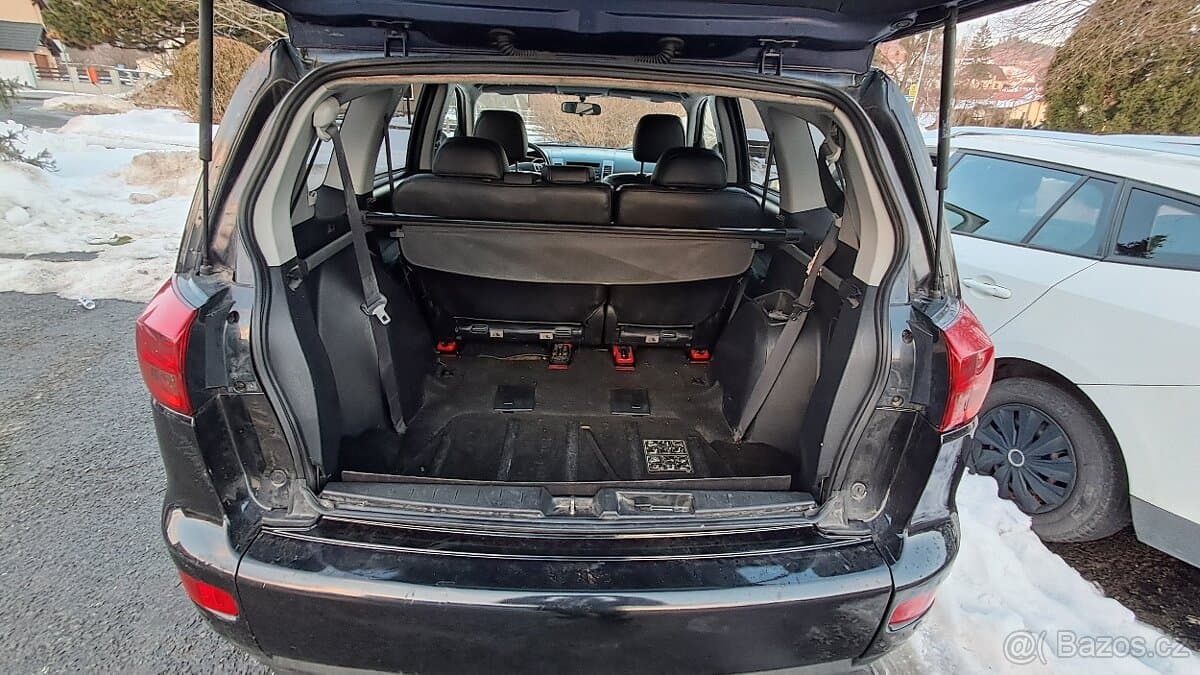 Peugeot 4007 - 11