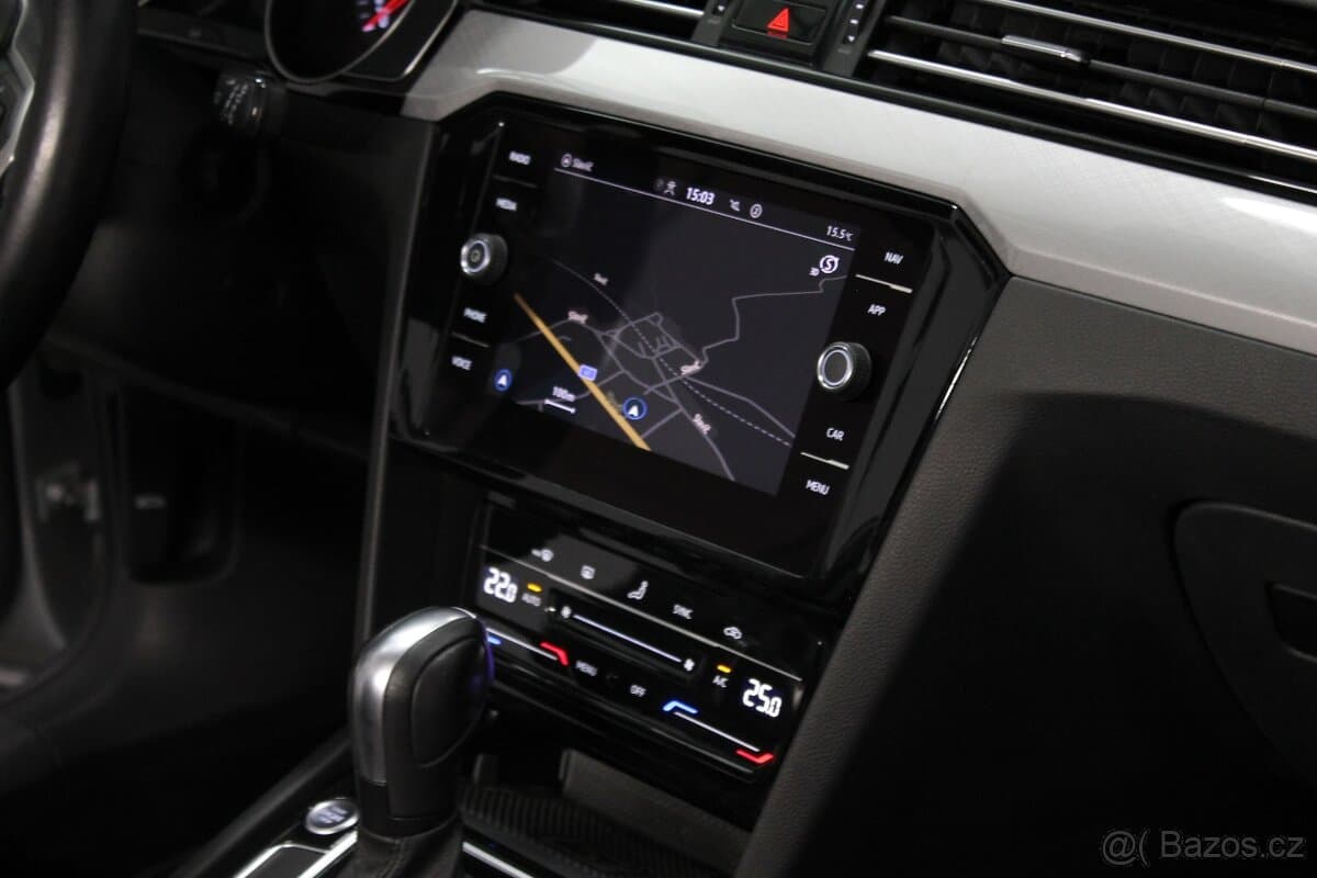 2021 Volkswagen PASSAT - 11