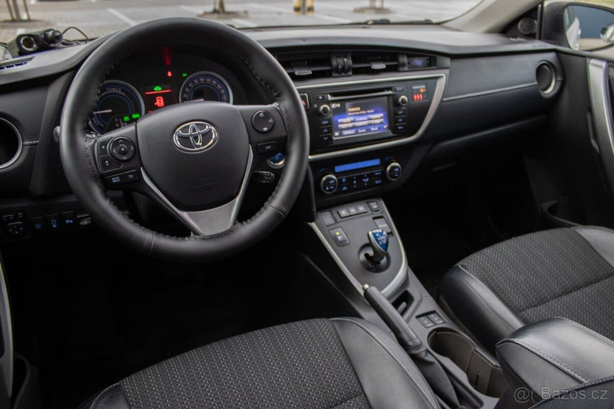 2014 Toyota AURIS - 11
