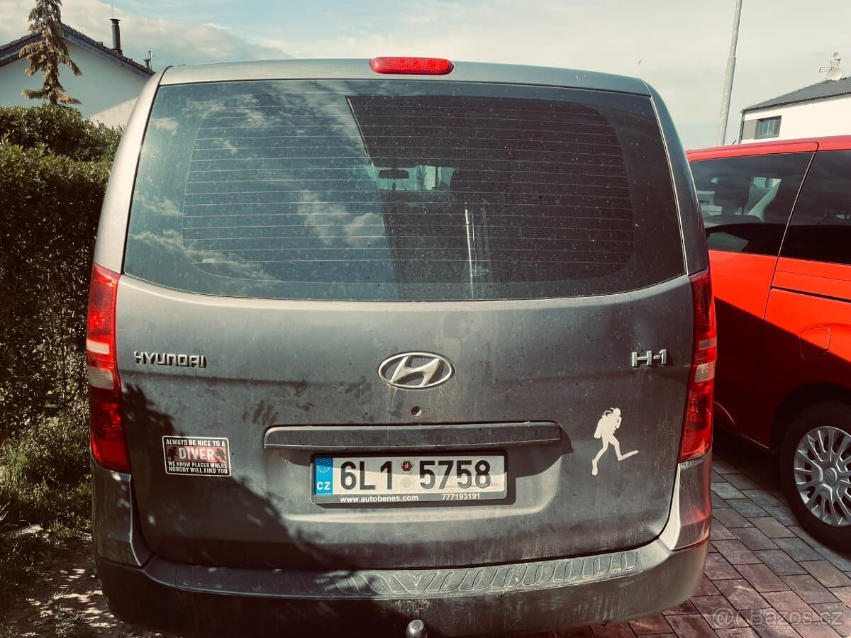 2009 Hyundai H-1 - 11