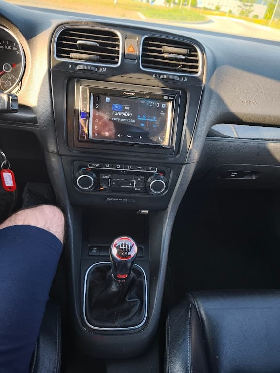 2009 Volkswagen GOLF - 11
