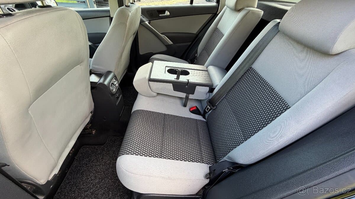 2009 Volkswagen TIGUAN - 11