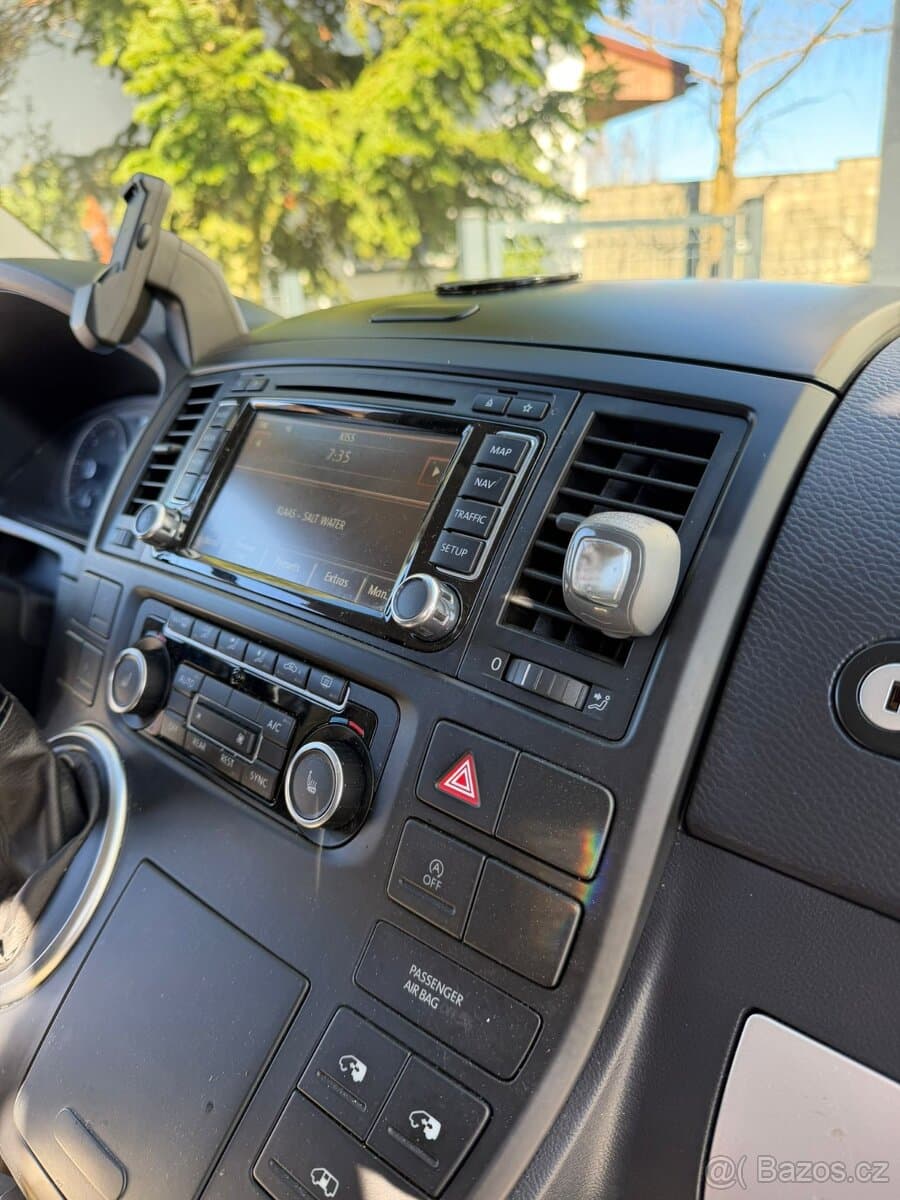 2014 Volkswagen MULTIVAN - 11