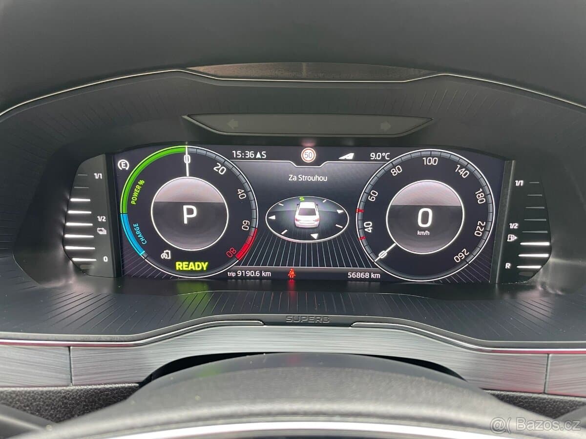2020 Škoda SUPERB - 11