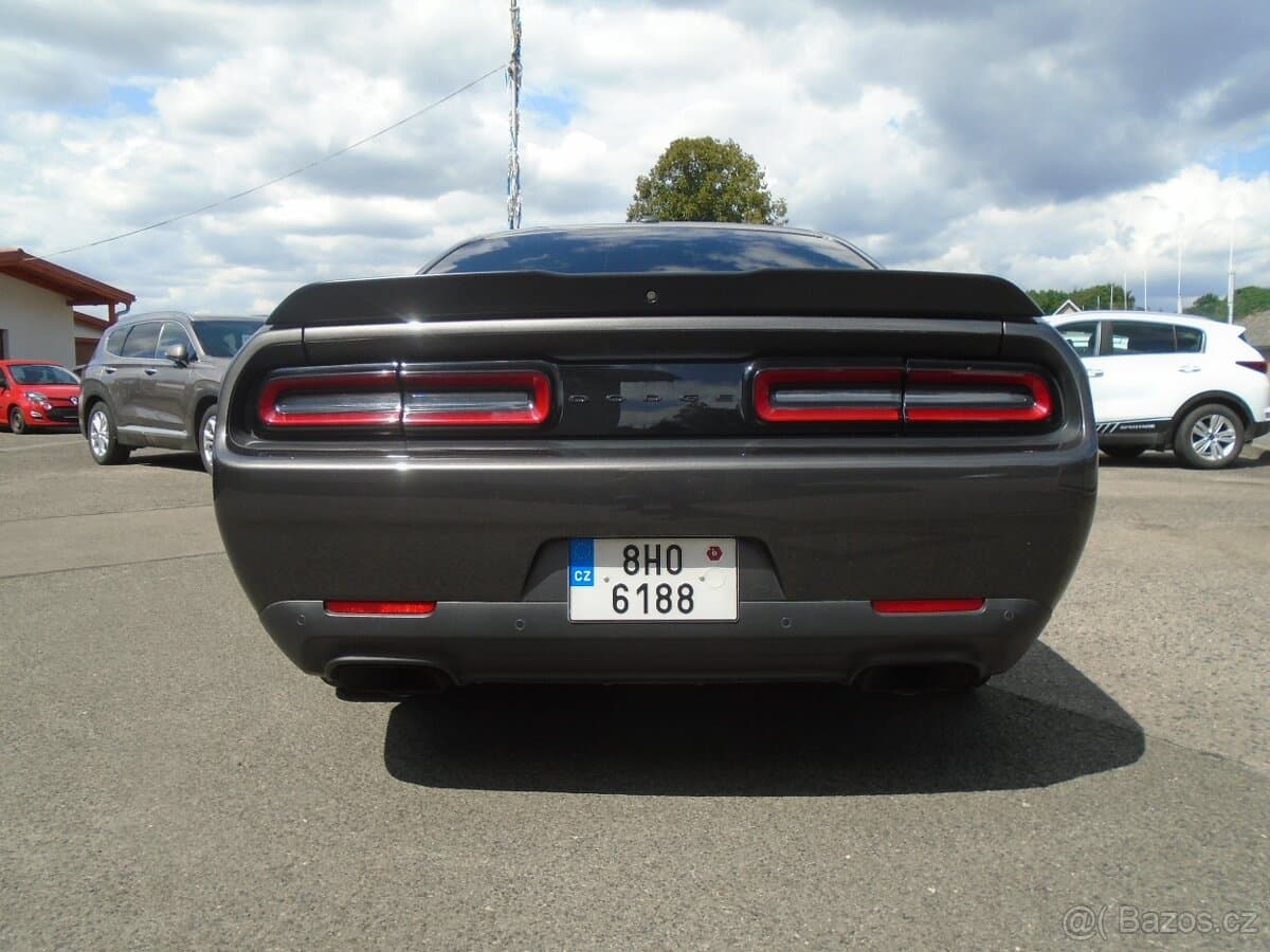 2021 Dodge CHALLENGER - 11