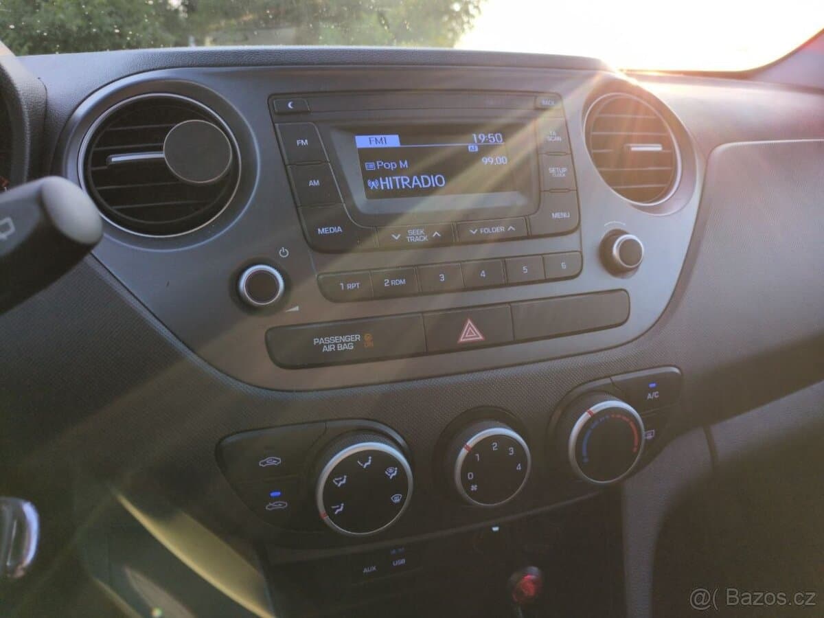 2017 Hyundai i10 - 11