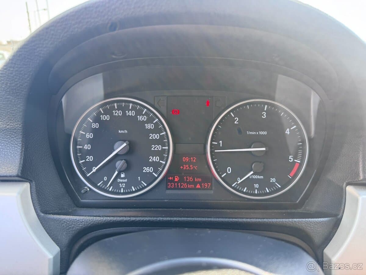 2011 BMW 3-SERIES - 11