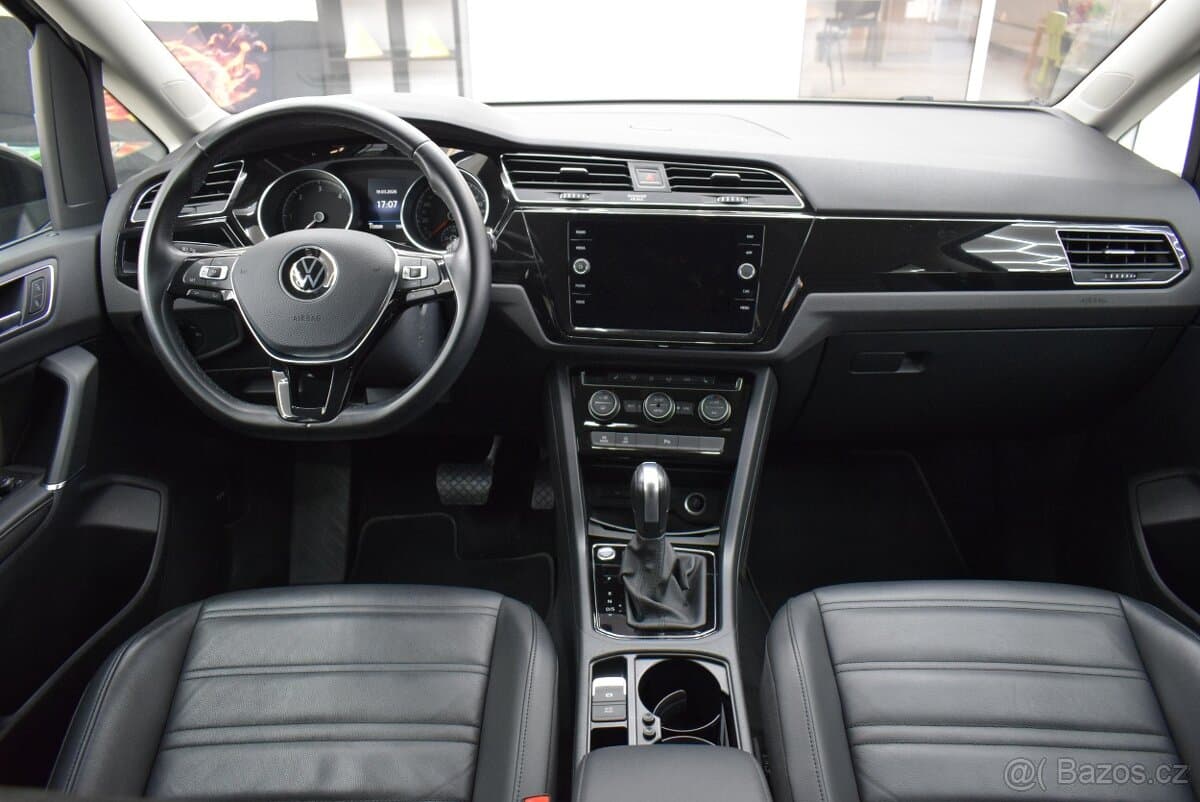 Volkswagen TOURAN - 11