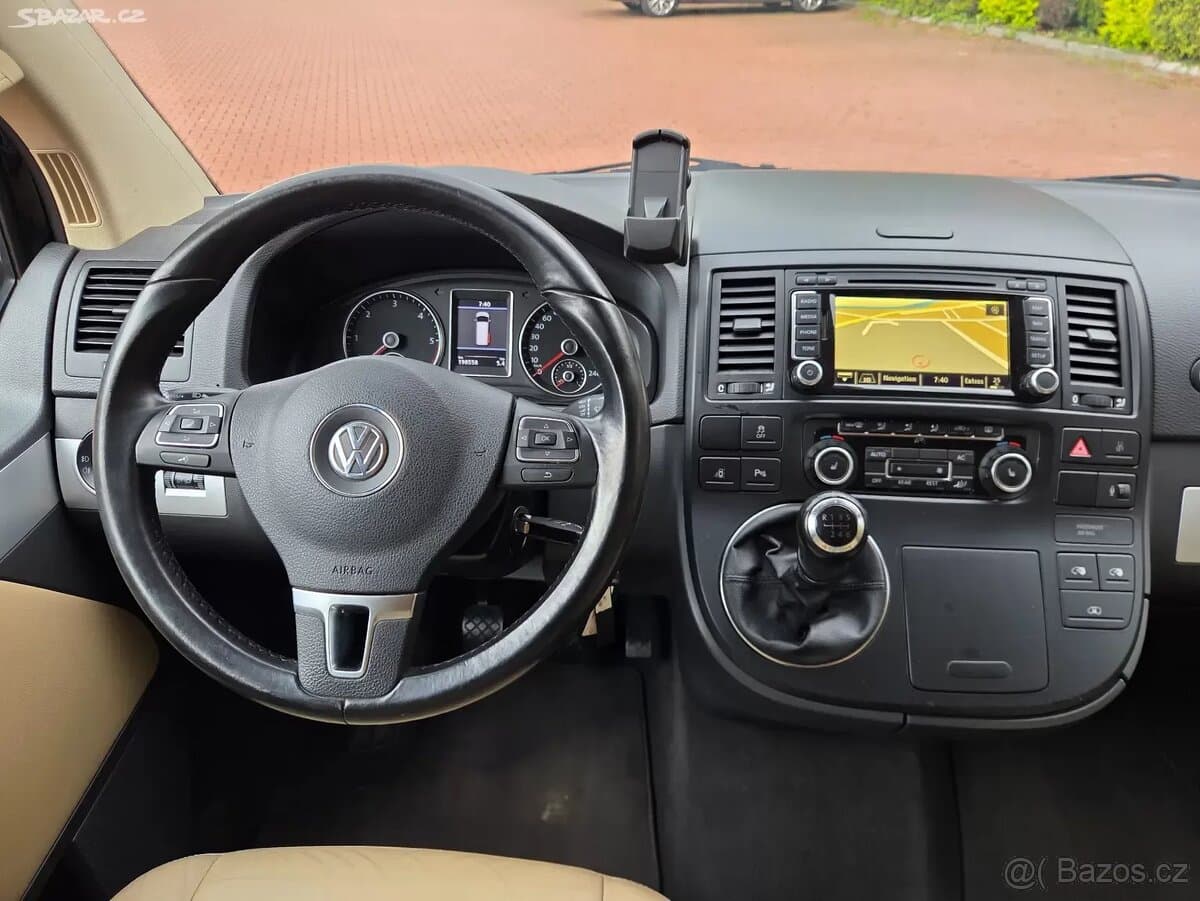 2009 Volkswagen MULTIVAN - 11