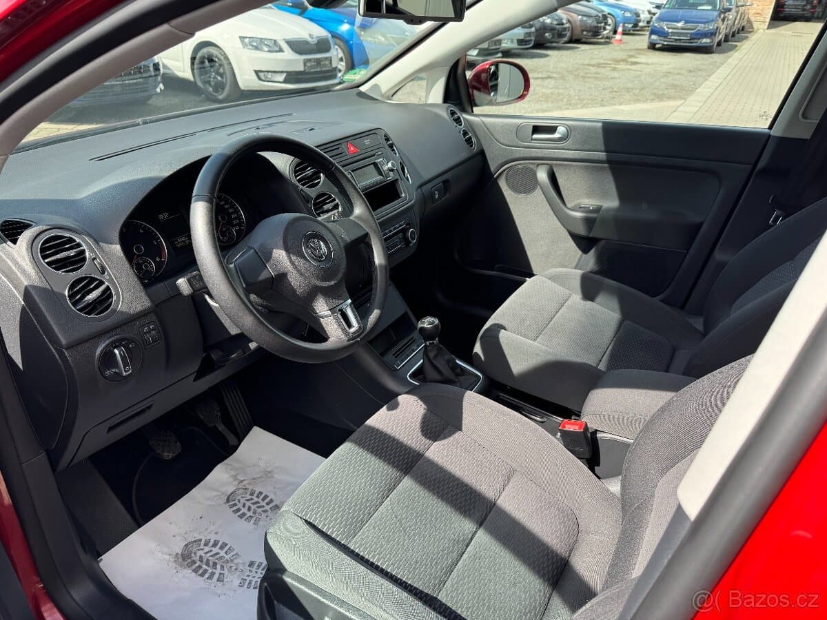 2011 Volkswagen GOLF - 11