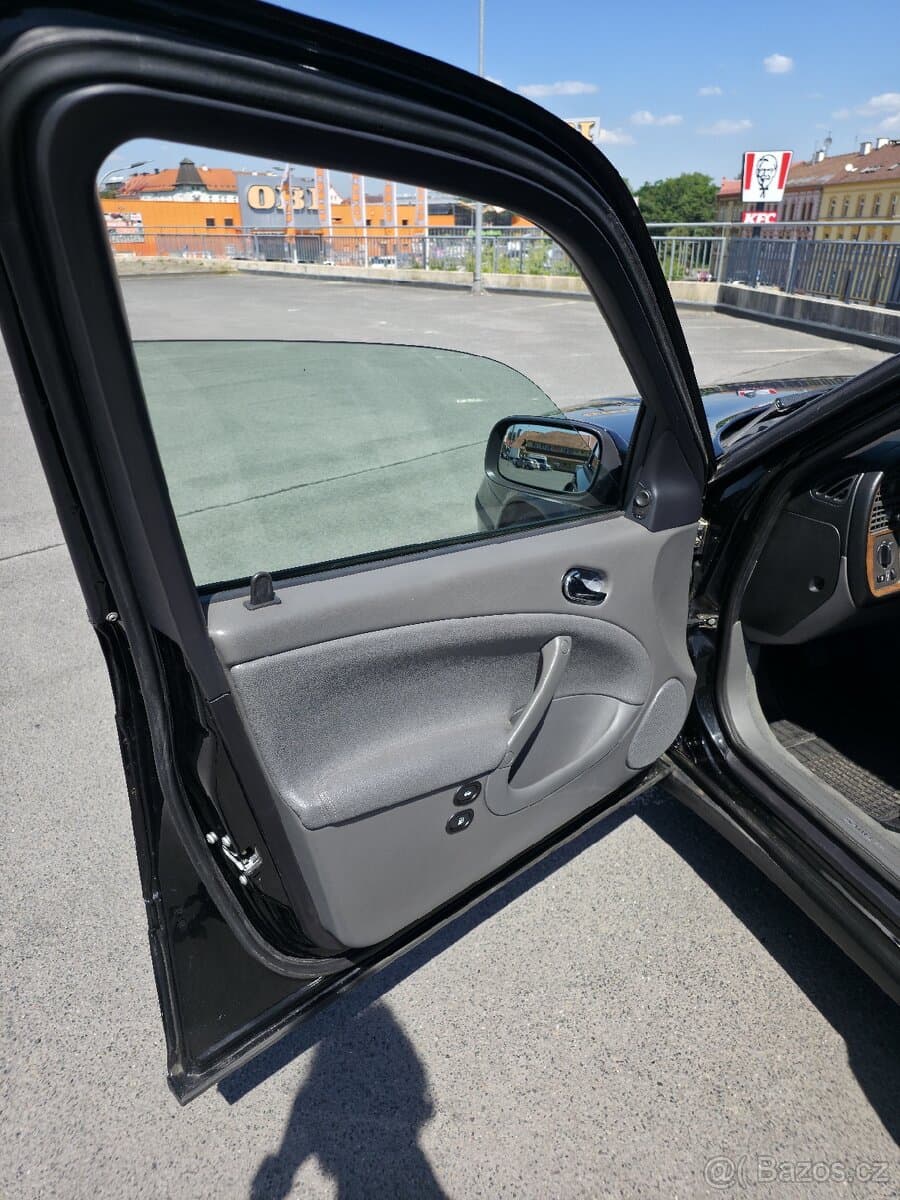 2003 Saab 9-5 - 11