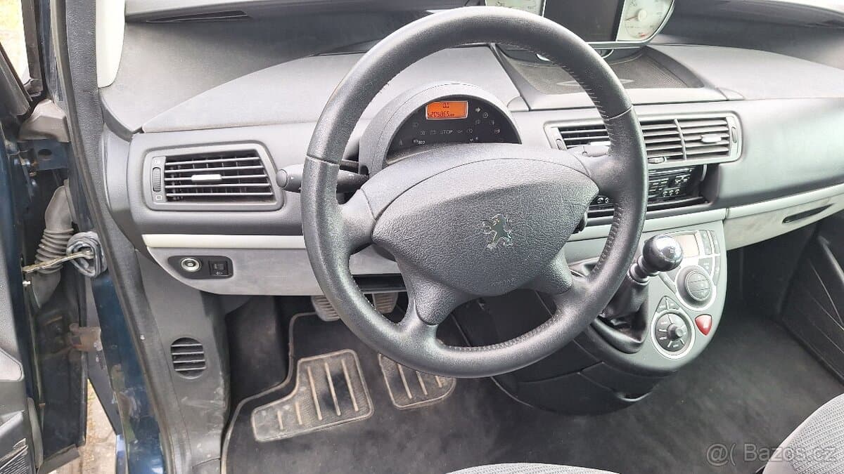 2010 Peugeot 807 - 11