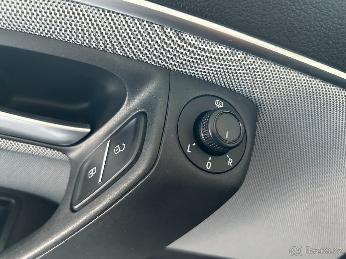 2016 Volkswagen POLO - 11