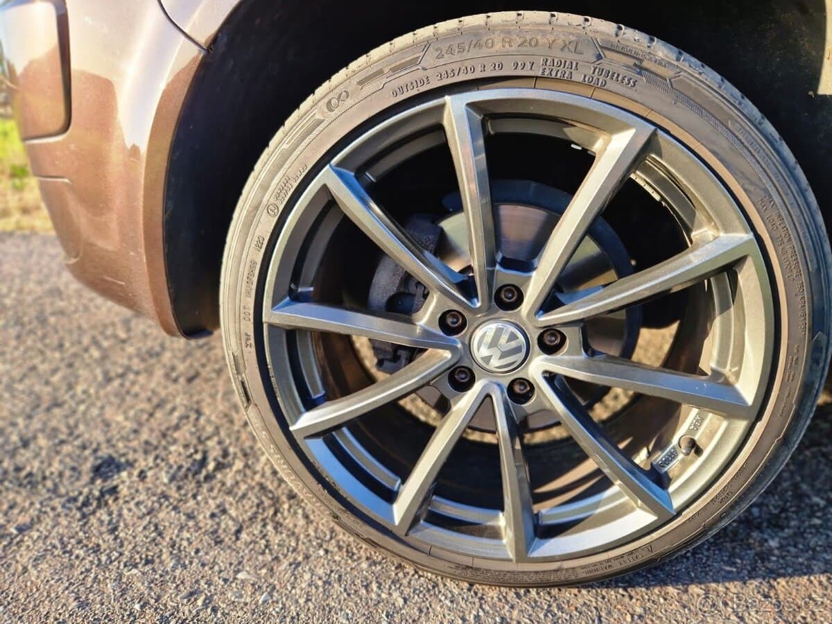 2010 Volkswagen MULTIVAN - 11