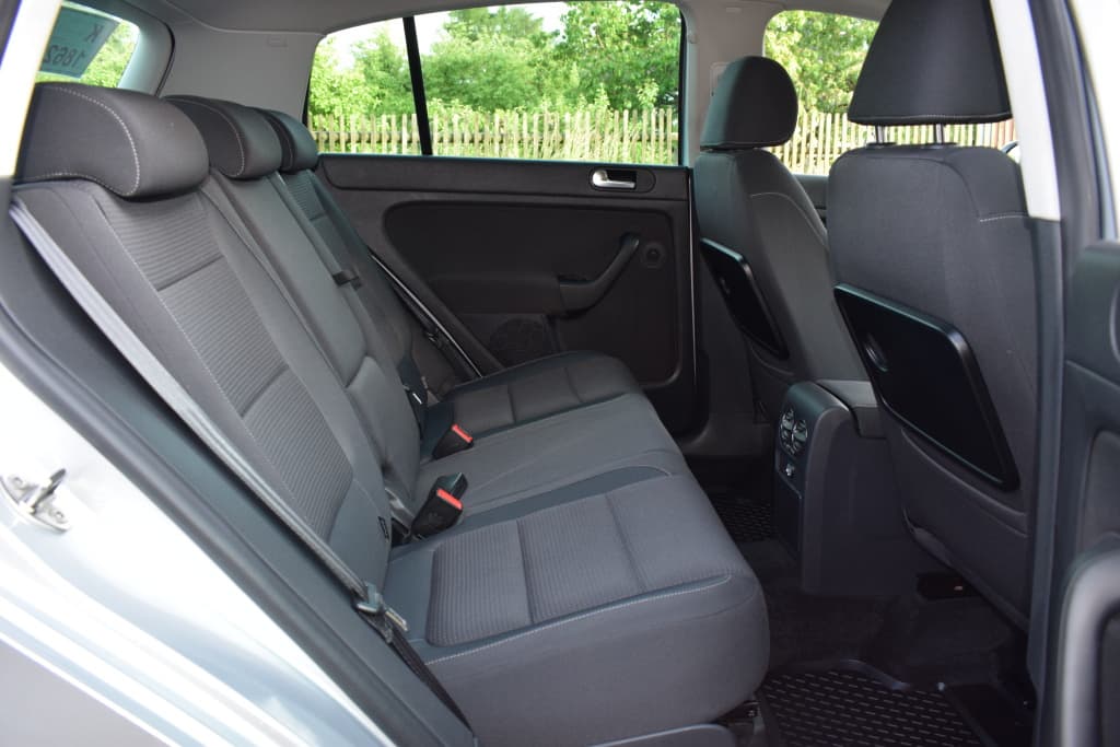 2010 Volkswagen GOLF - 11