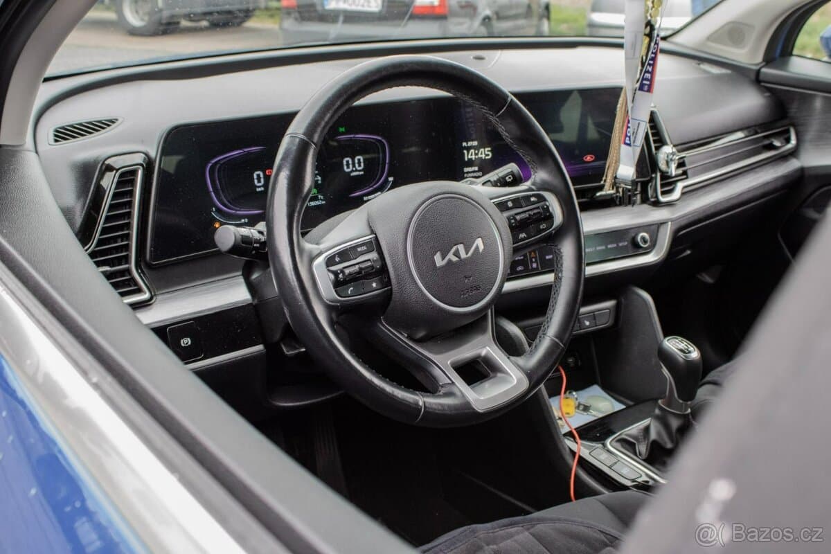 2022 Kia SPORTAGE - 11