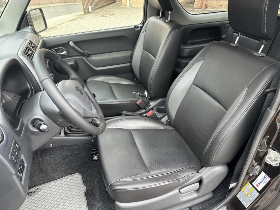 2015 Suzuki JIMNY - 11
