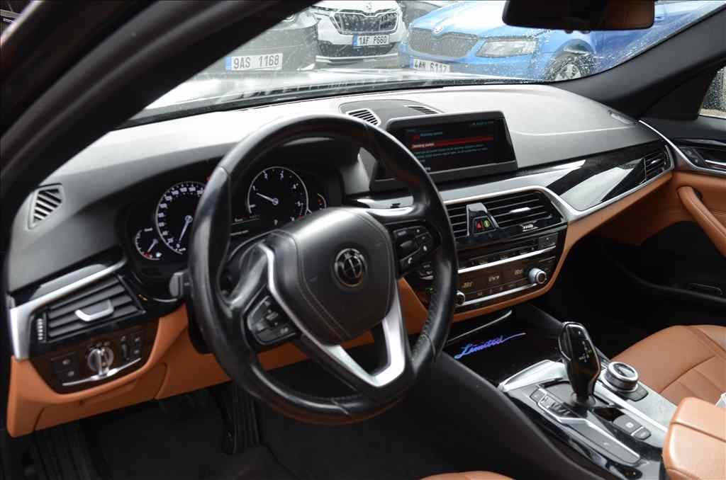 2017 BMW 5-SERIES - 11