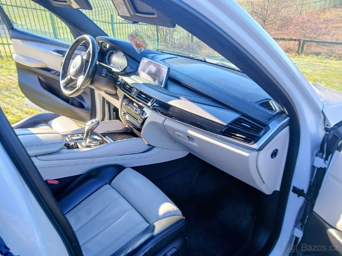 2015 BMW X6 - 11