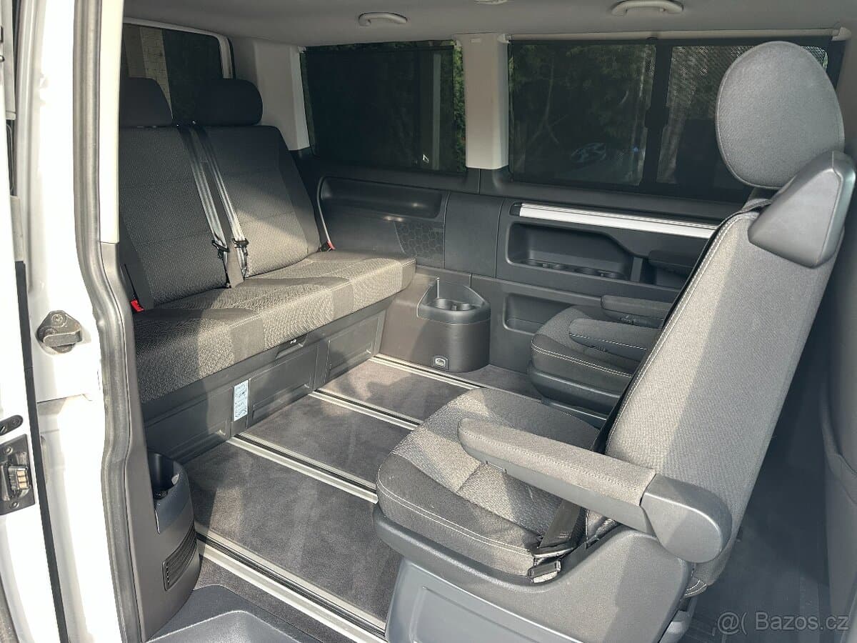 2016 Volkswagen MULTIVAN - 11