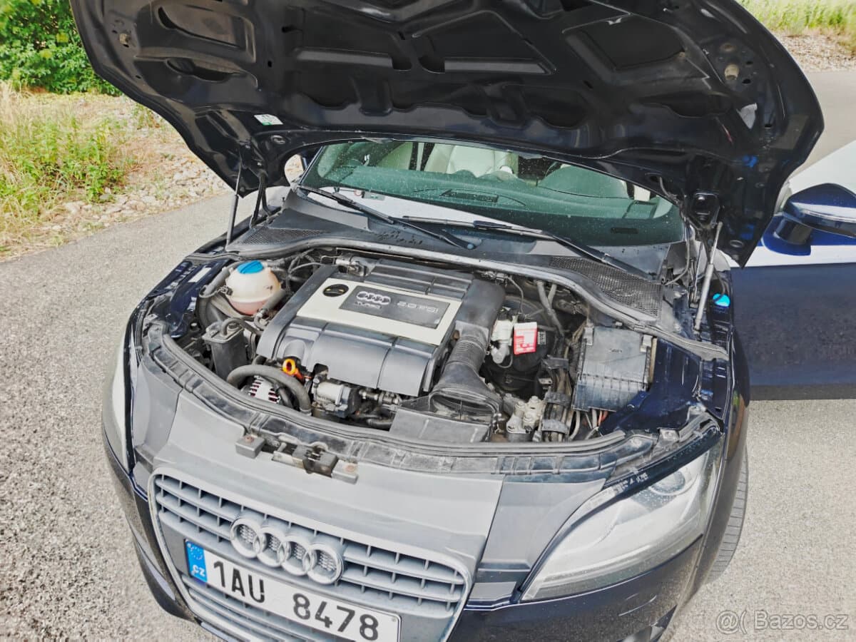 2006 Audi TT - 11