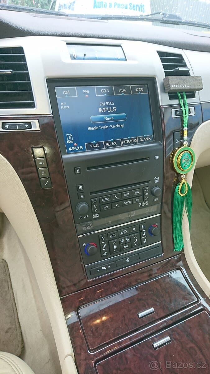 2008 Cadillac ESCALADE - 11