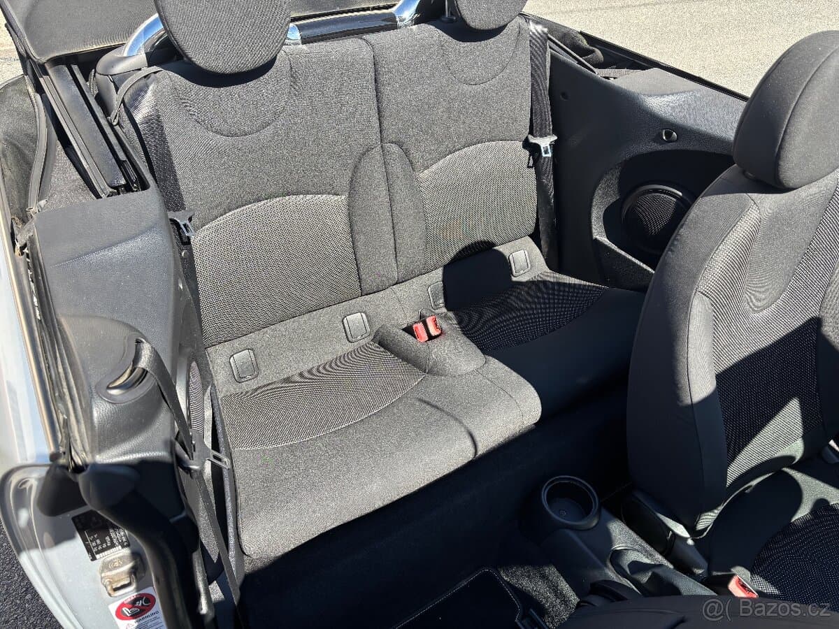 2009 Mini COOPER - 11