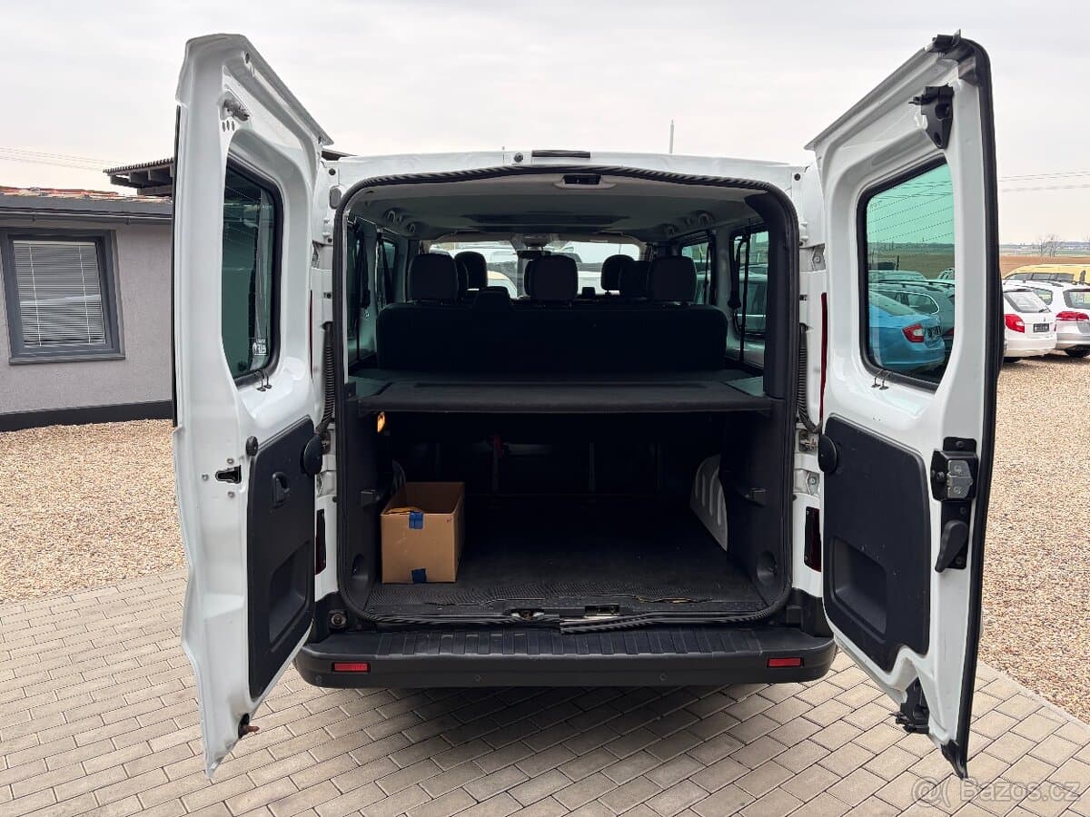 2017 Renault TRAFIC - 11