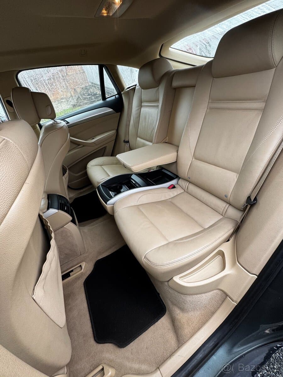 2011 BMW X6 - 11